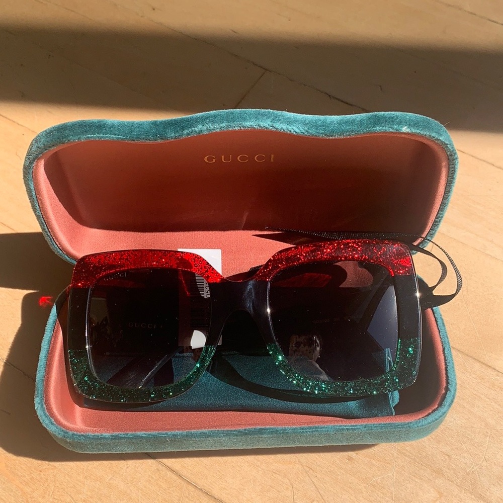 GUCCI red and green sunglasses